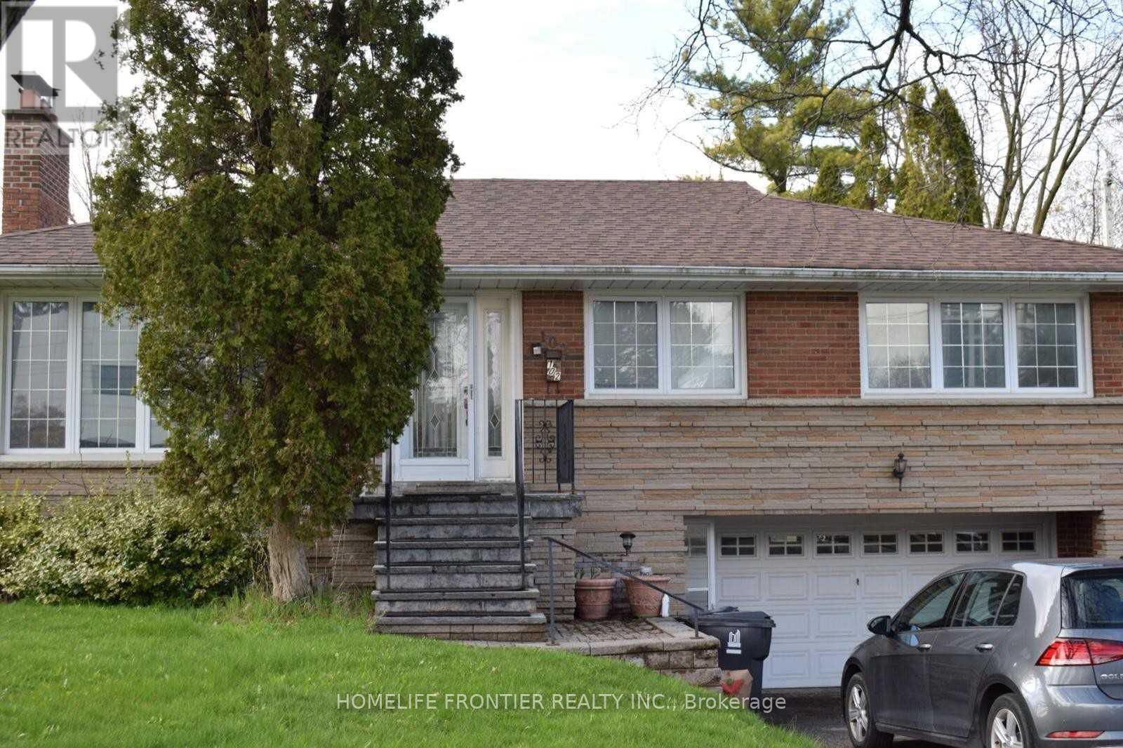 102 Betty Ann Drive, Toronto, Ontario  M2N 1X2 - Photo 2 - C13622290