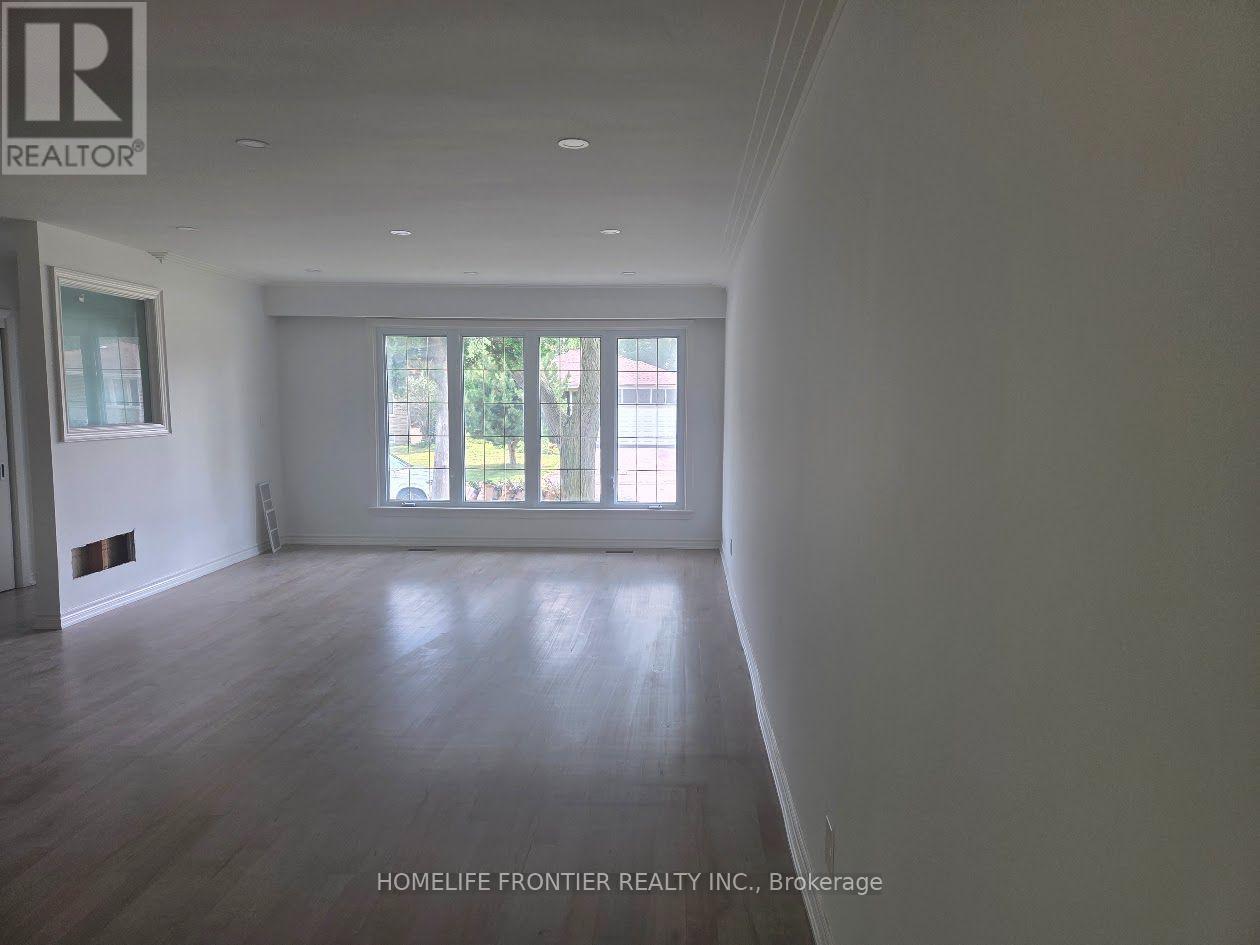 102 Betty Ann Drive, Toronto, Ontario  M2N 1X2 - Photo 7 - C13622290