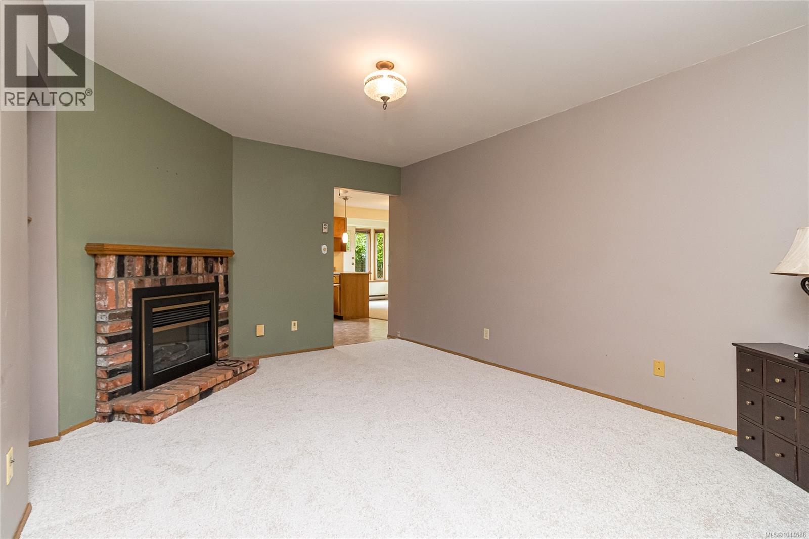 A-1143 Munro St, Esquimalt, British Columbia  V9A 5P3 - Photo 10 - 1044686