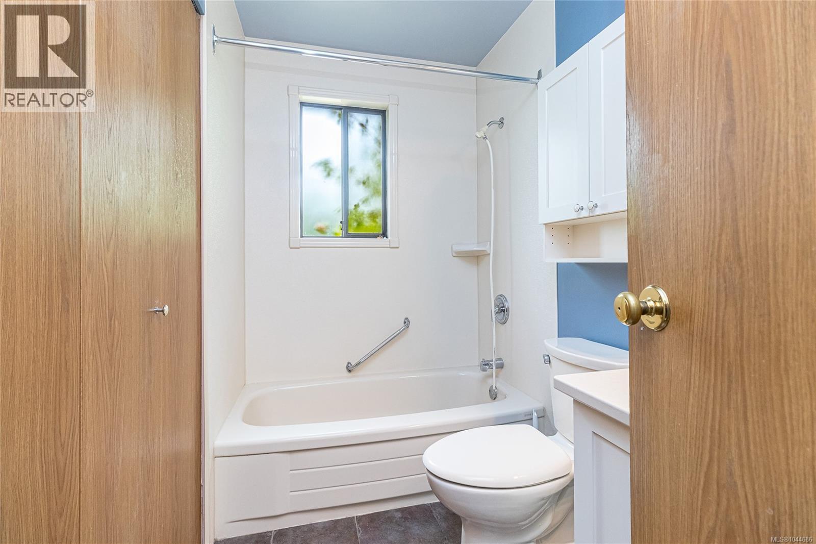 A-1143 Munro St, Esquimalt, British Columbia  V9A 5P3 - Photo 22 - 1044686