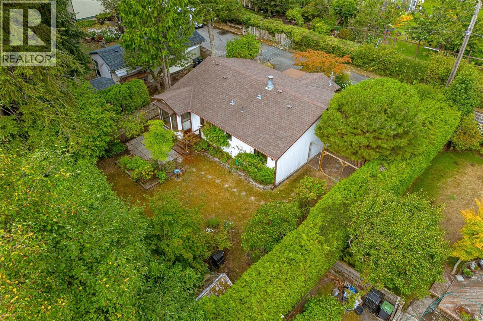 A-1143 Munro St, Esquimalt, British Columbia  V9A 5P3 - Photo 37 - 1044686
