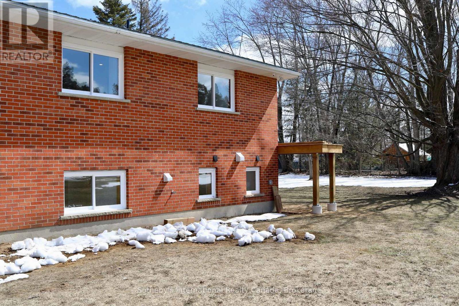 A - 22 Melville Street, Clearview, Ontario  L0M 1P0 - Photo 4 - S13622320