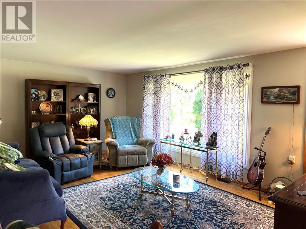 1469 Munro Road, Markstay-Warren, Ontario  P0H 2N0 - Photo 7 - 2129532