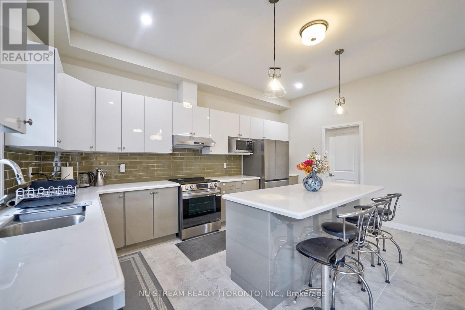3185 Searidge Street, Severn (West Shore), Ontario  L3V 8R1 - Photo 13 - S13622172