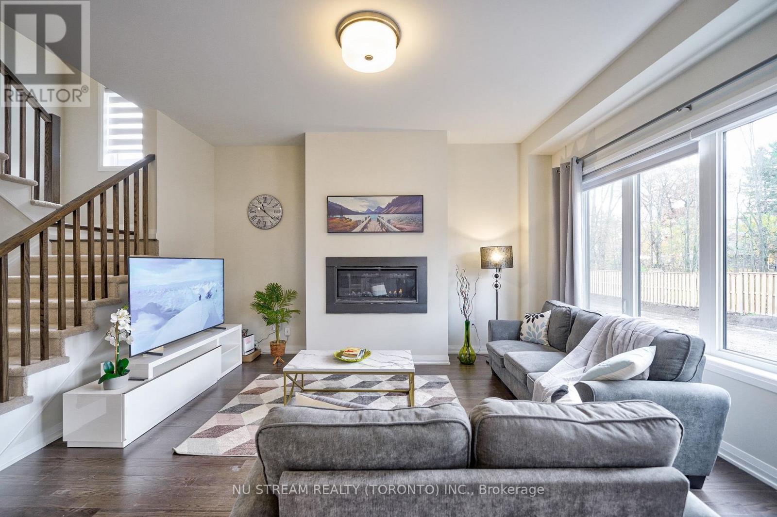 3185 Searidge Street, Severn (West Shore), Ontario  L3V 8R1 - Photo 7 - S13622172