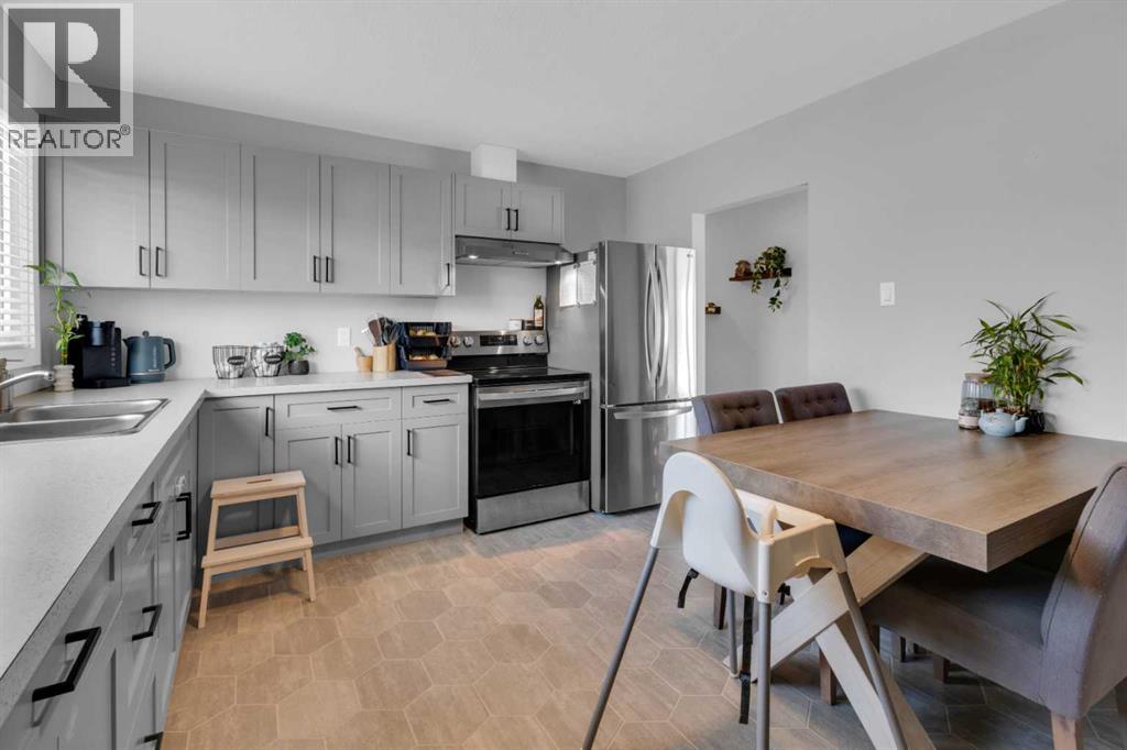2231 39 Street SE, Calgary, Alberta  T2B 1A6 - Photo 8 - A2311795