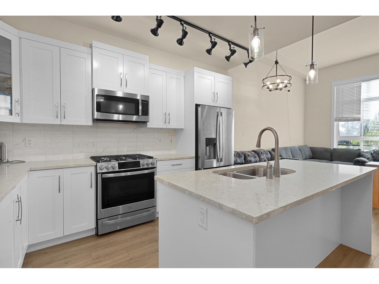 612 11077 Ravine Road, Surrey, British Columbia  V3T 0R7 - Photo 3 - R3150533