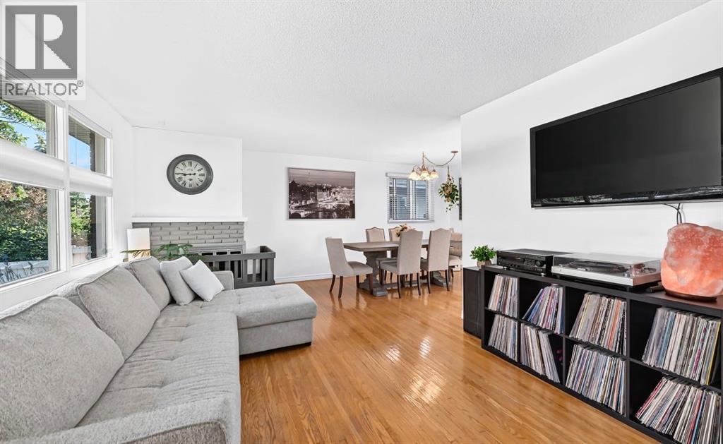 411 Woodland Crescent SE, Calgary, Alberta  T2J 1J7 - Photo 6 - A2332815