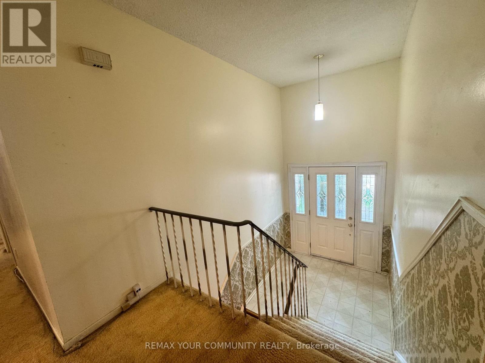 2063 Waters Edge Drive, Oakville, Ontario  L6L 1A3 - Photo 3 - W13622126