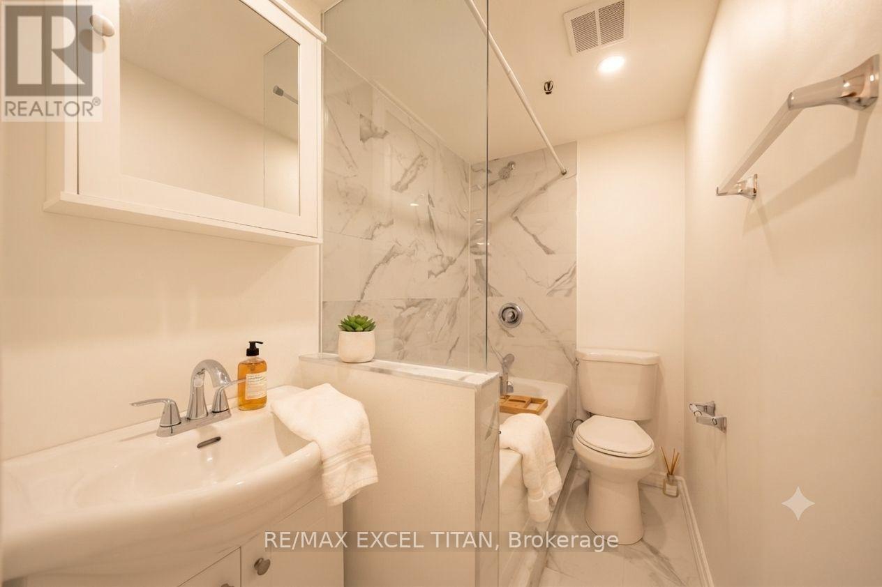 B101 - 2255 Weston Road, Toronto, Ontario  M9N 1Y5 - Photo 10 - W13622150
