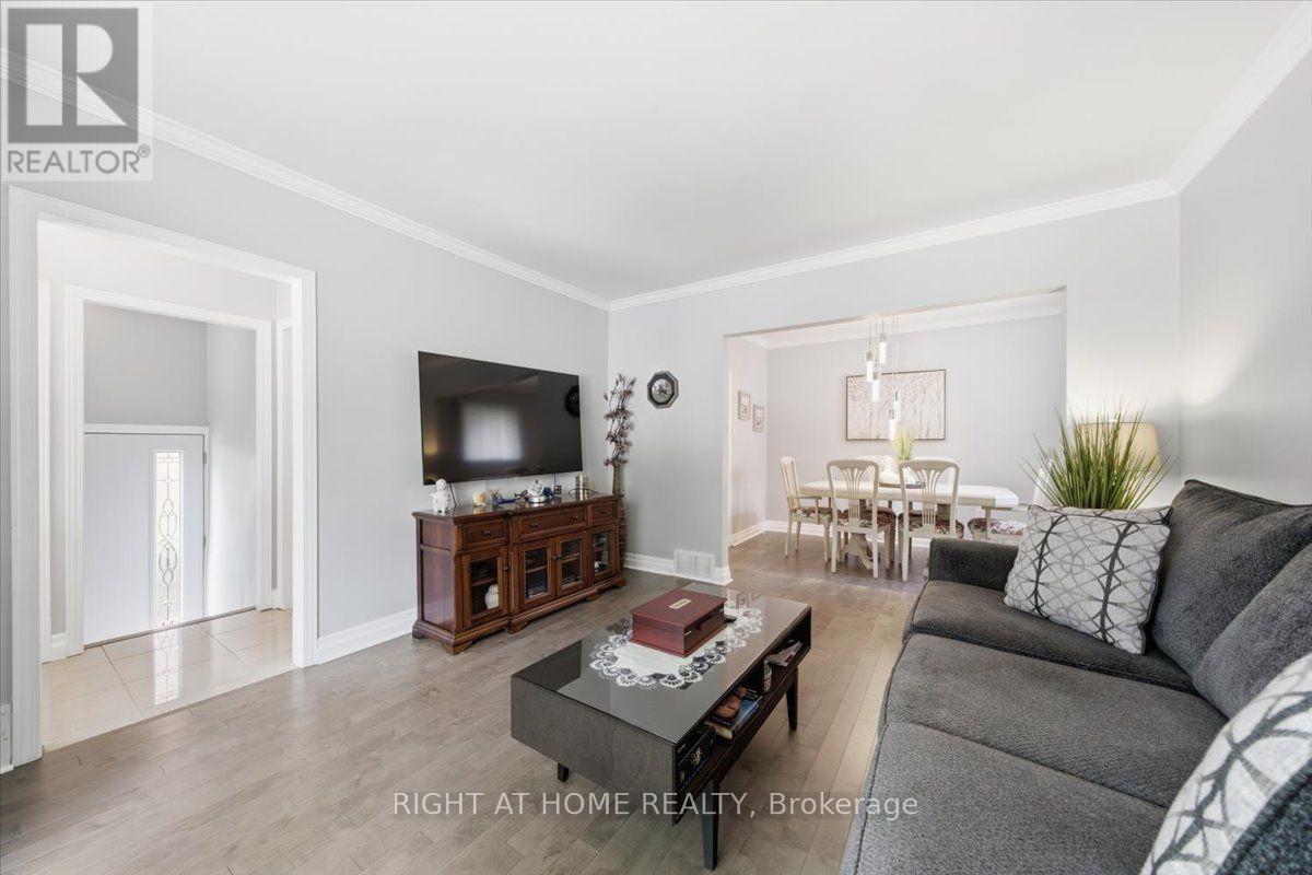 188 Queens Avenue, Toronto, Ontario  M8V 2N9 - Photo 6 - W13622256