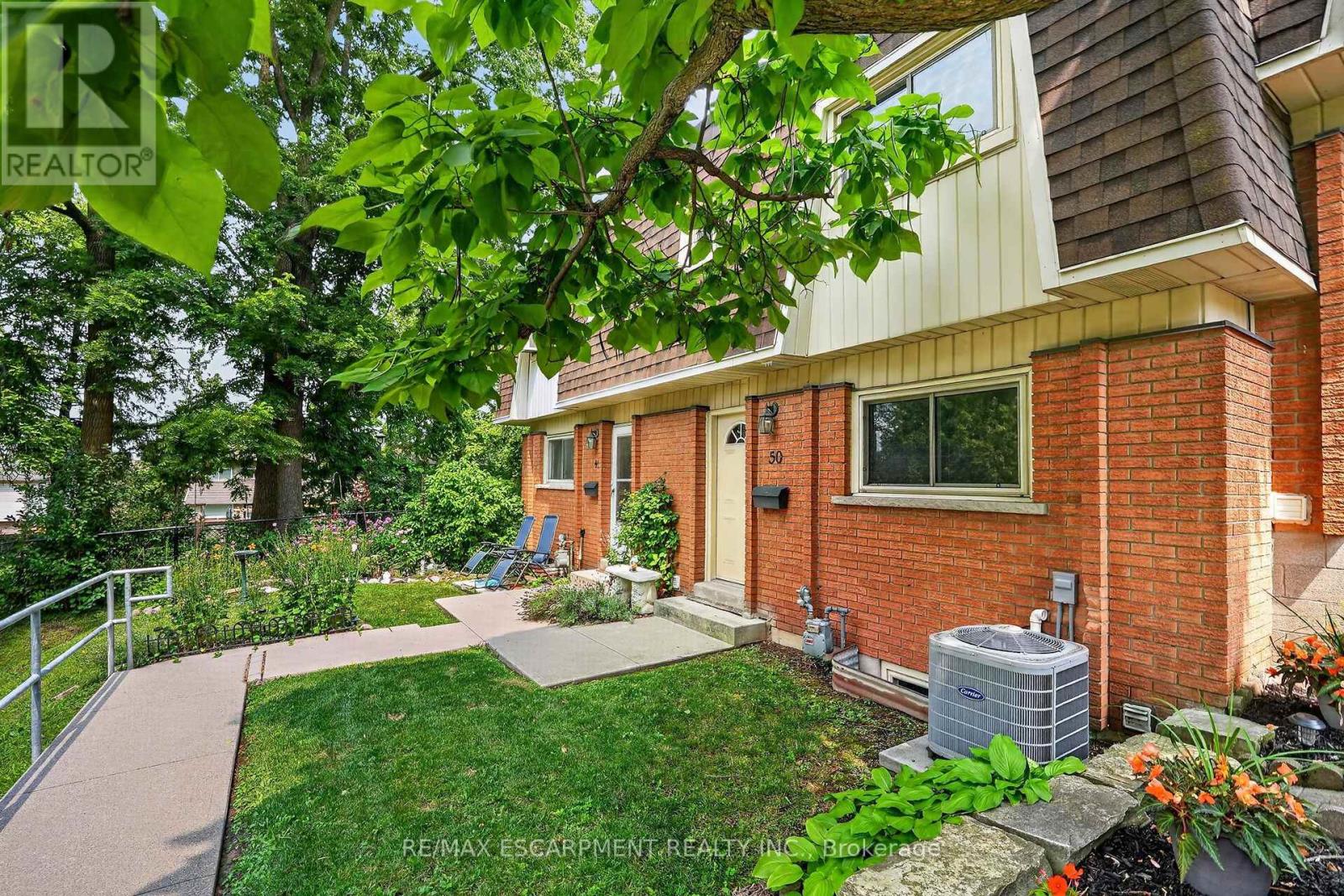 50 - 125 Bonaventure Drive, Hamilton, Ontario L9C 5Y9 - Photo 2 - X13622196