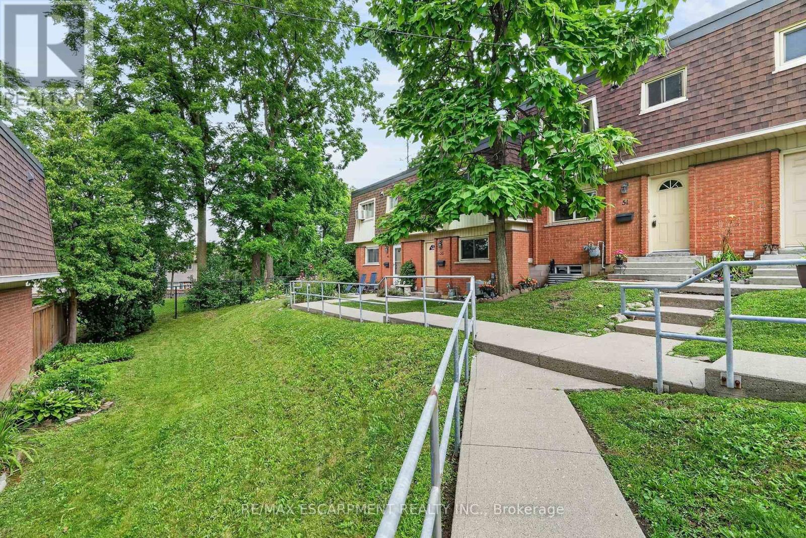50 - 125 Bonaventure Drive, Hamilton, Ontario L9C 5Y9 - Photo 3 - X13622196