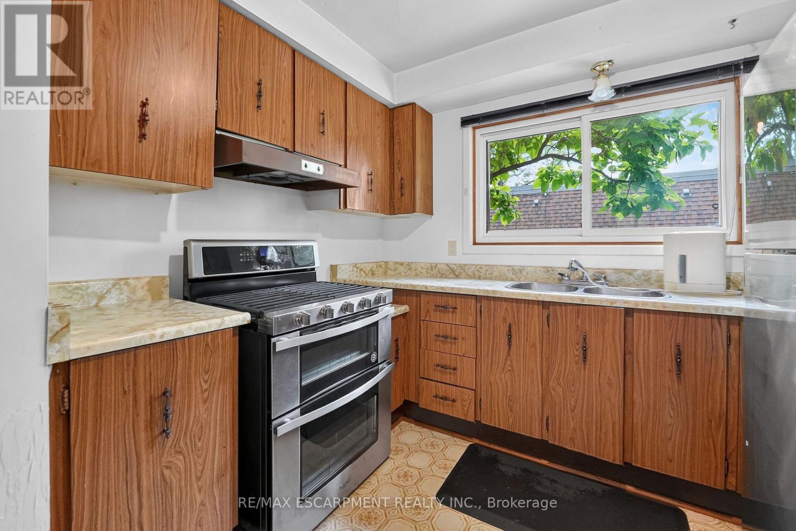 50 - 125 Bonaventure Drive, Hamilton, Ontario L9C 5Y9 - Photo 7 - X13622196