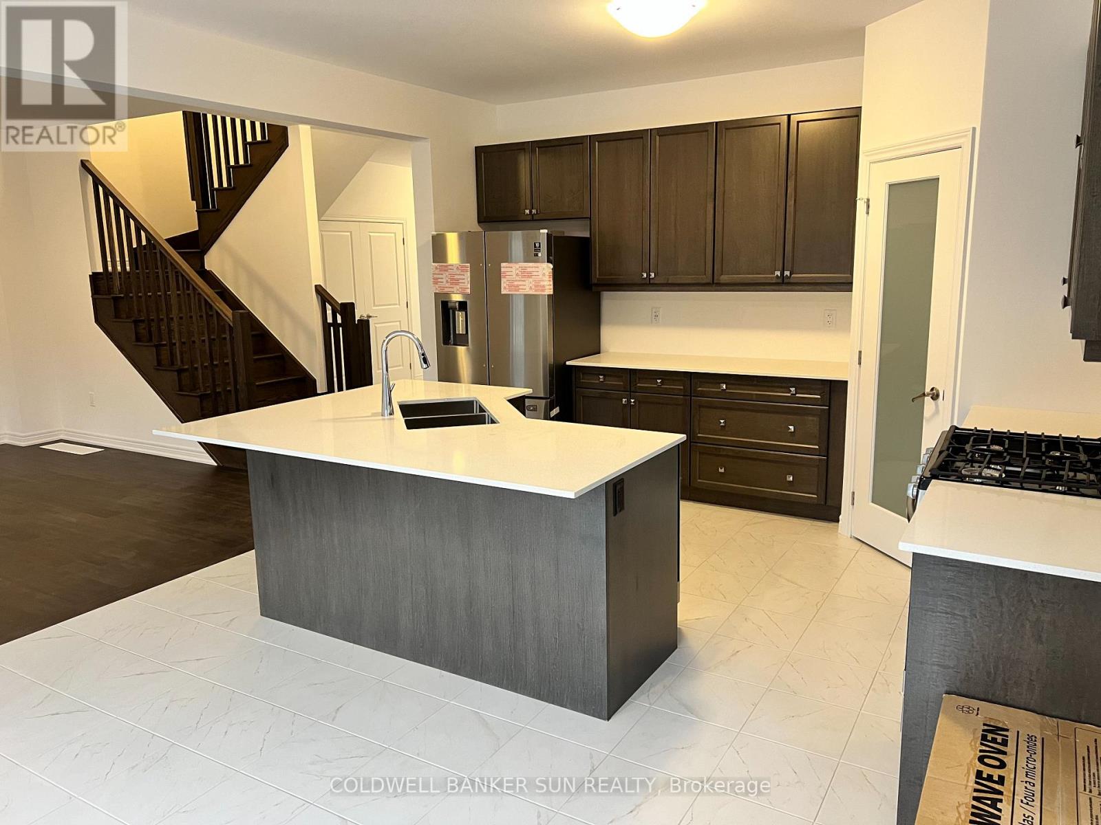 234 Longboat Run W, Brantford, Ontario  N3T 0X1 - Photo 3 - X13622302