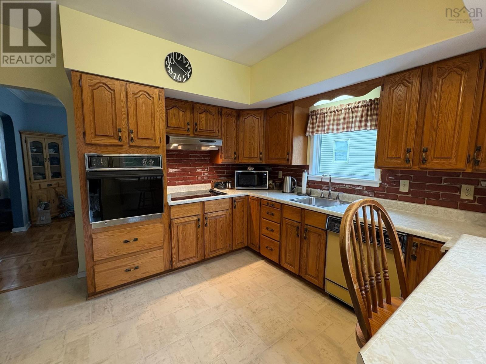 458 Robie Street, Truro, Nova Scotia  B2N 1M3 - Photo 9 - 202615033