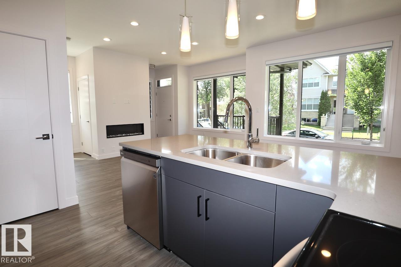 8603 108a St Nw Nw, Edmonton, Alberta  T6E 4M7 - Photo 4 - E4501410