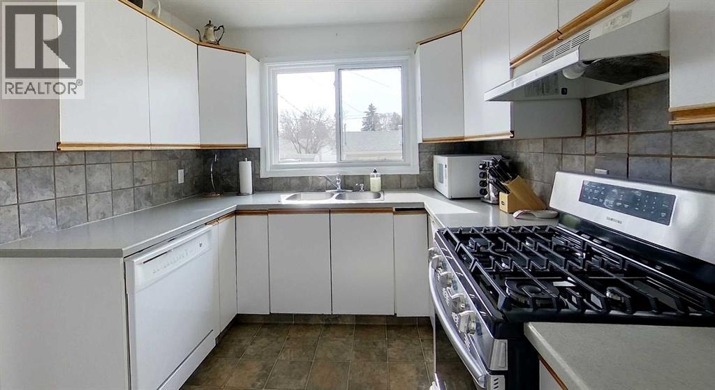 4347 9th Avenue, Edson, Alberta  T7E 1B4 - Photo 9 - A2307247