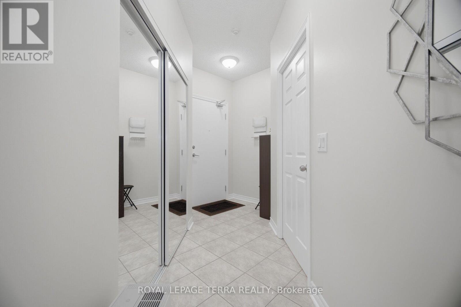 1011 - 2379 Central Park Drive, Oakville, Ontario  L6H 0E3 - Photo 6 - W13604462