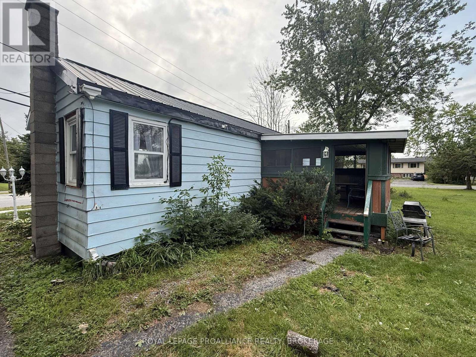 10 Potter Drive, Loyalist, Ontario  K0H 2H0 - Photo 12 - X13622354