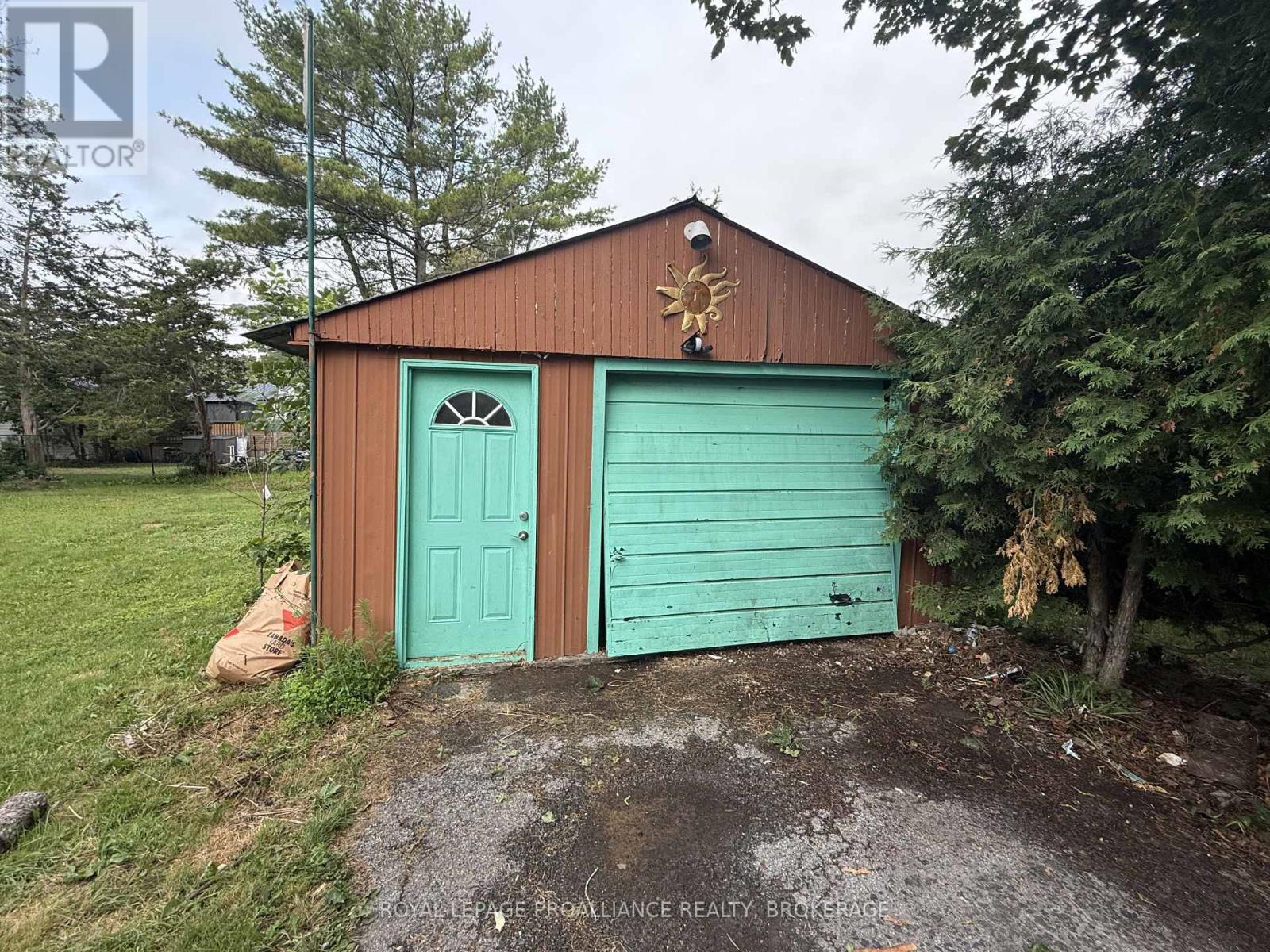 10 Potter Drive, Loyalist, Ontario  K0H 2H0 - Photo 3 - X13622354