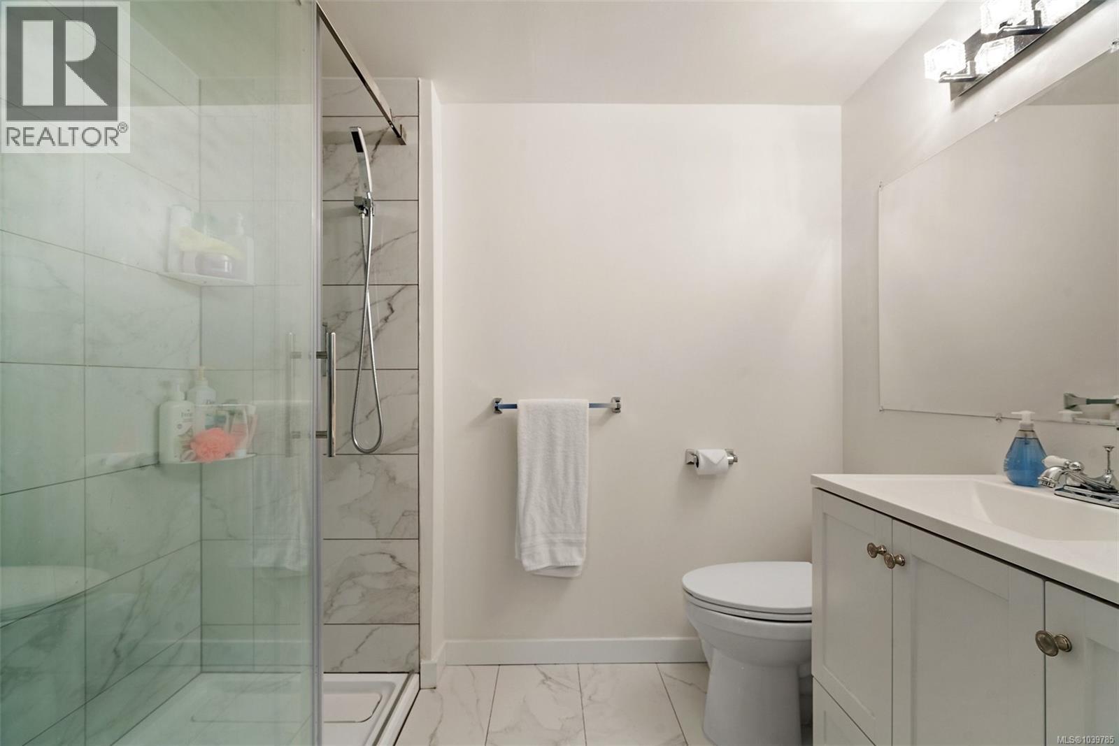 B 4450 Tyndall Ave, Saanich, British Columbia  V8N 3S1 - Photo 11 - 1039785