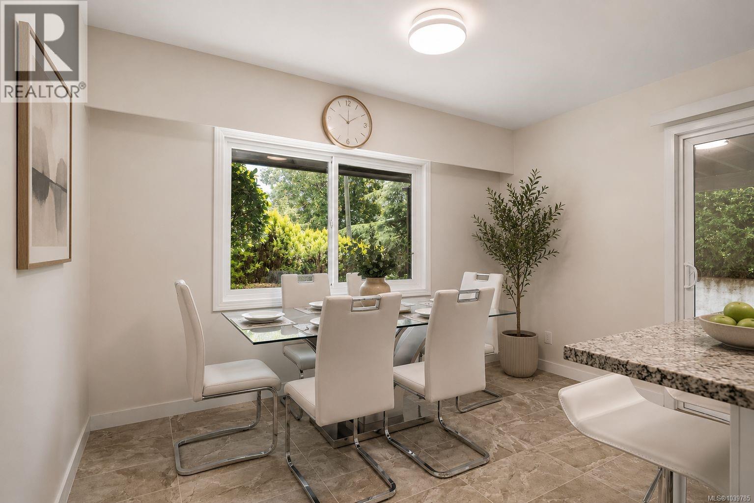 B 4450 Tyndall Ave, Saanich, British Columbia  V8N 3S1 - Photo 19 - 1039785