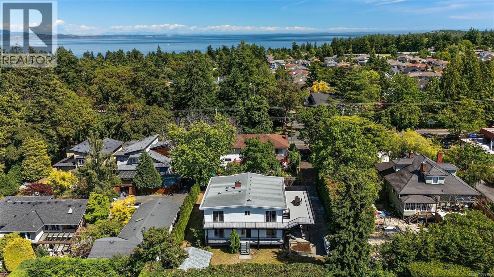 B 4450 Tyndall Ave, Saanich, British Columbia  V8N 3S1 - Photo 64 - 1039785