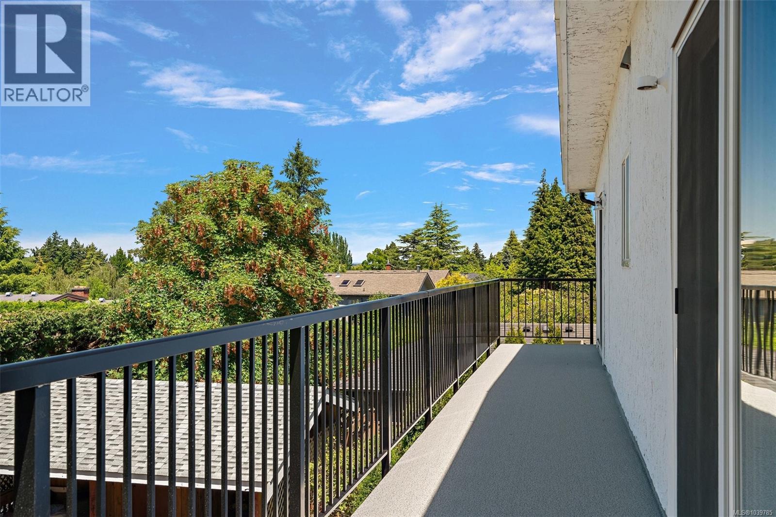 B 4450 Tyndall Ave, Saanich, British Columbia  V8N 3S1 - Photo 45 - 1039785