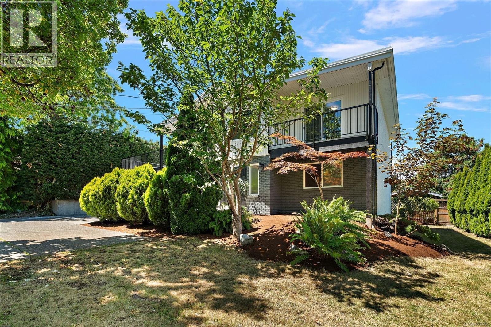 B 4450 Tyndall Ave, Saanich, British Columbia  V8N 3S1 - Photo 61 - 1039785