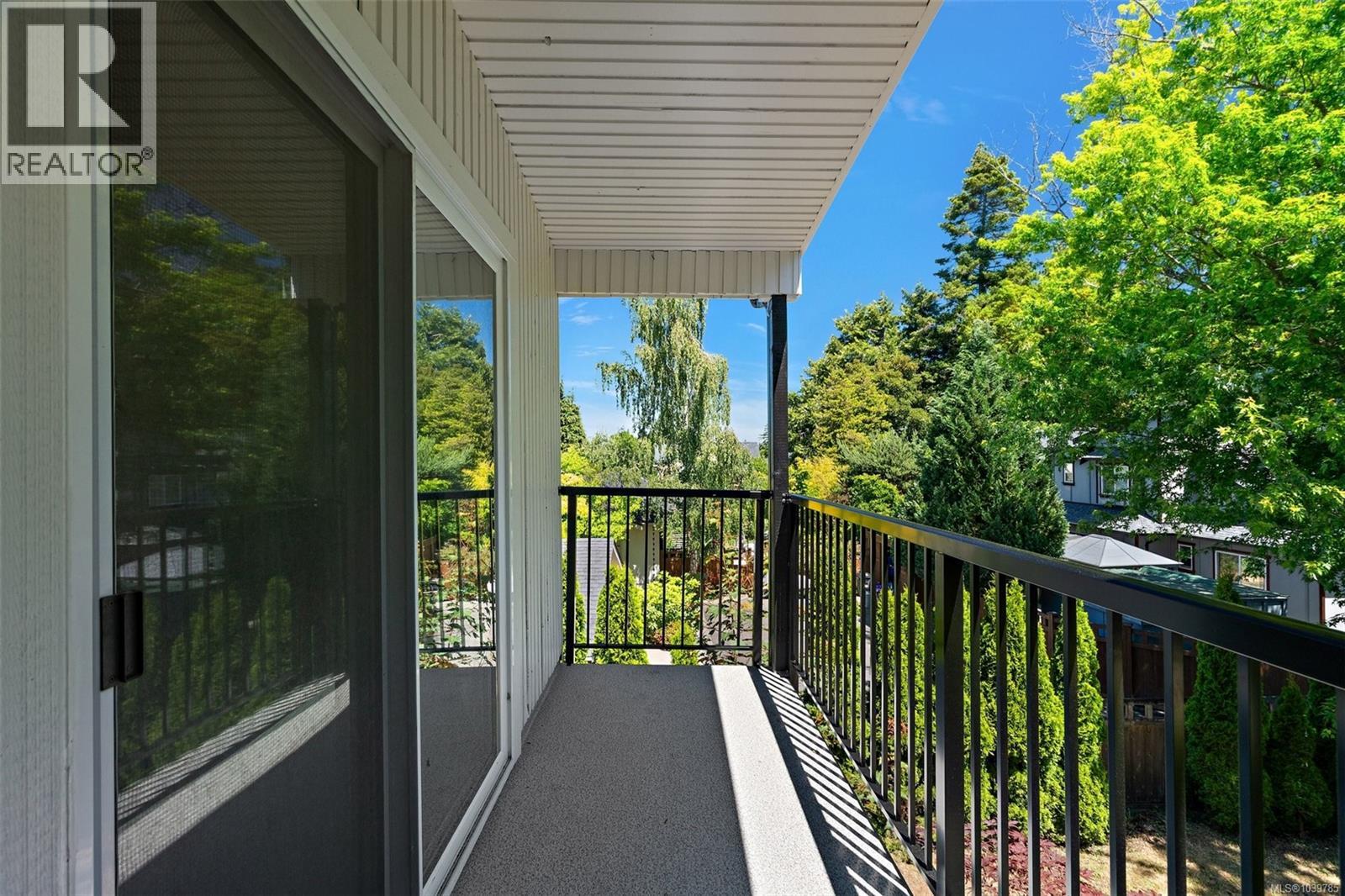B 4450 Tyndall Ave, Saanich, British Columbia  V8N 3S1 - Photo 39 - 1039785