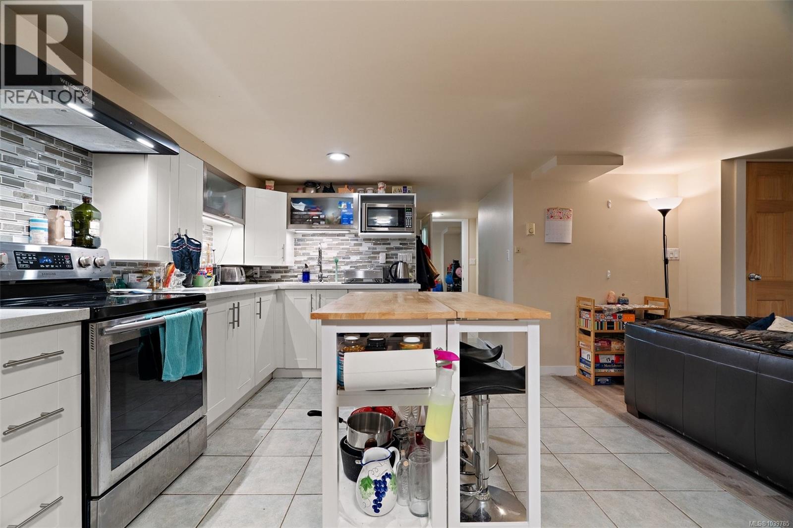 B 4450 Tyndall Ave, Saanich, British Columbia  V8N 3S1 - Photo 58 - 1039785