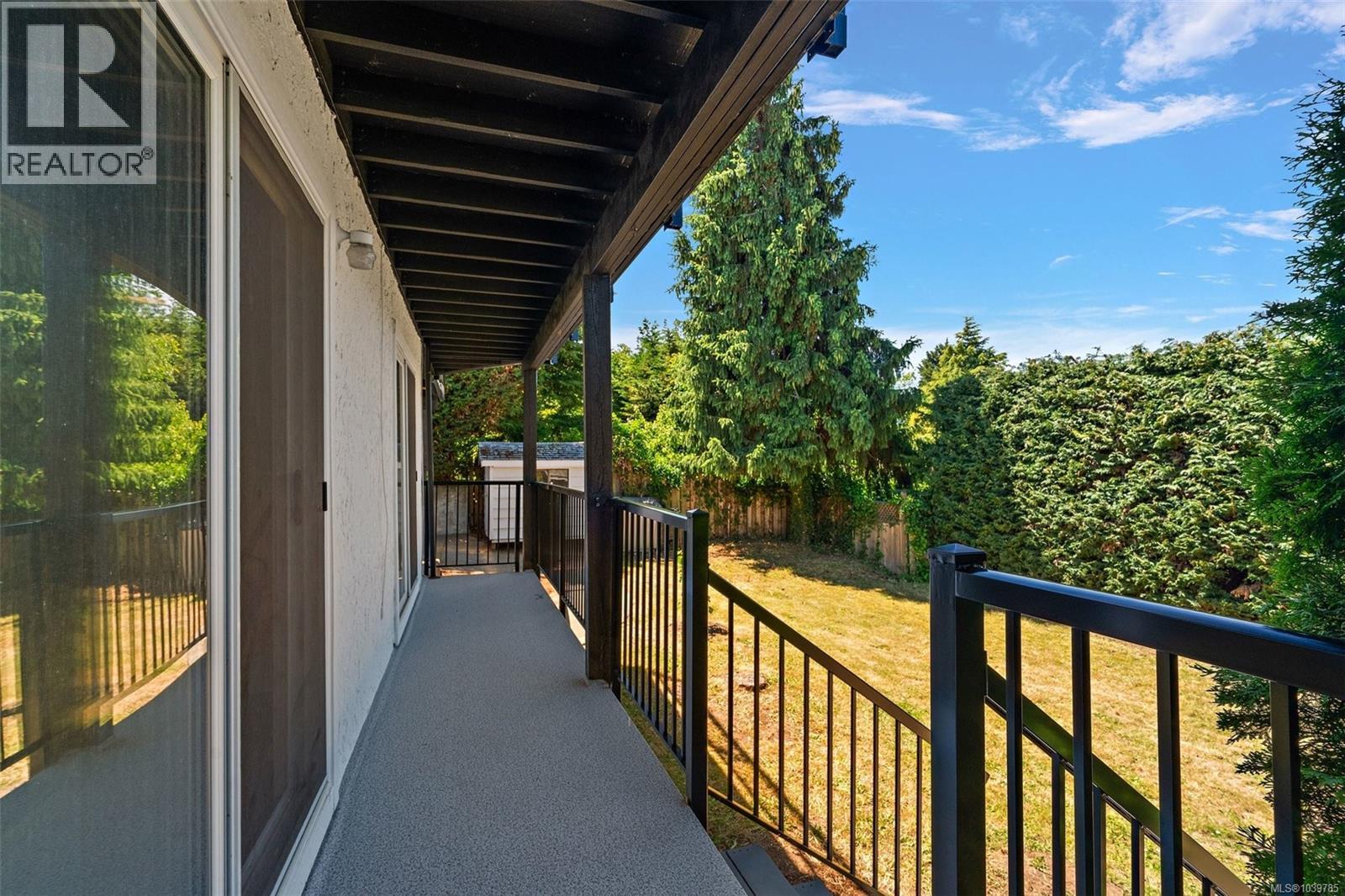 B 4450 Tyndall Ave, Saanich, British Columbia  V8N 3S1 - Photo 47 - 1039785