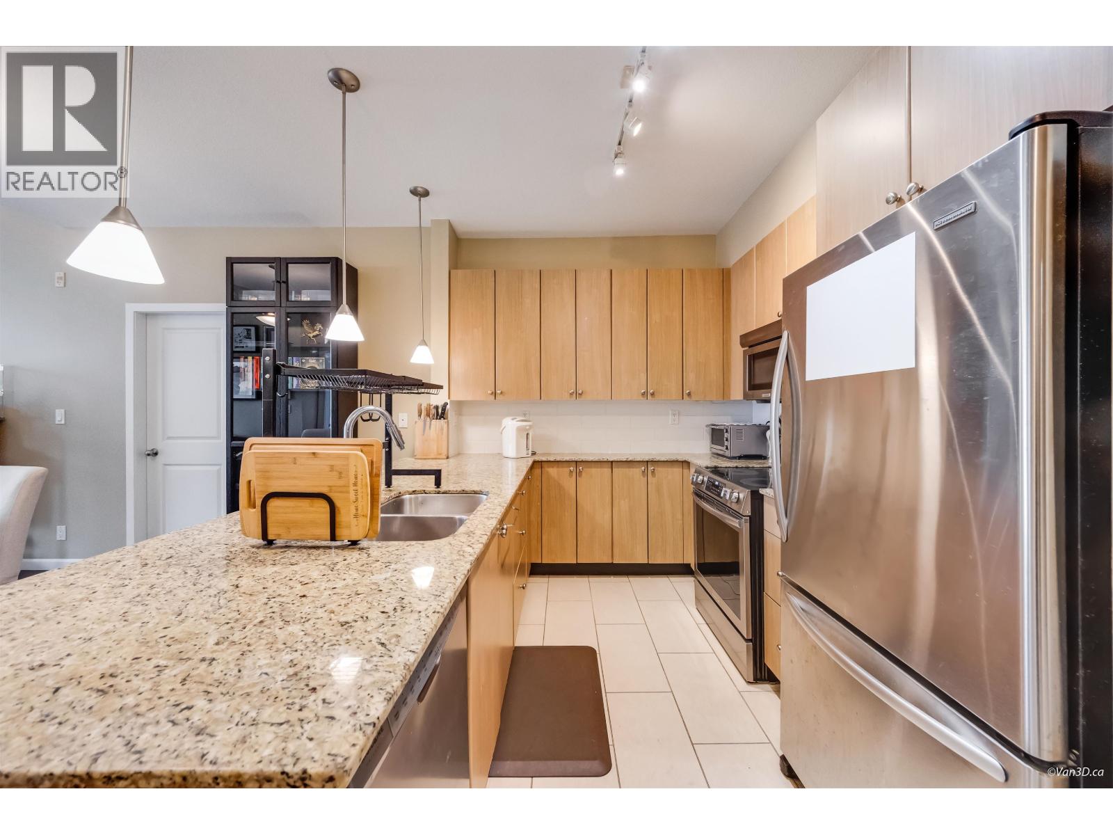 401 275 Ross Drive, New Westminster, British Columbia  V3L 0B6 - Photo 9 - R3150078
