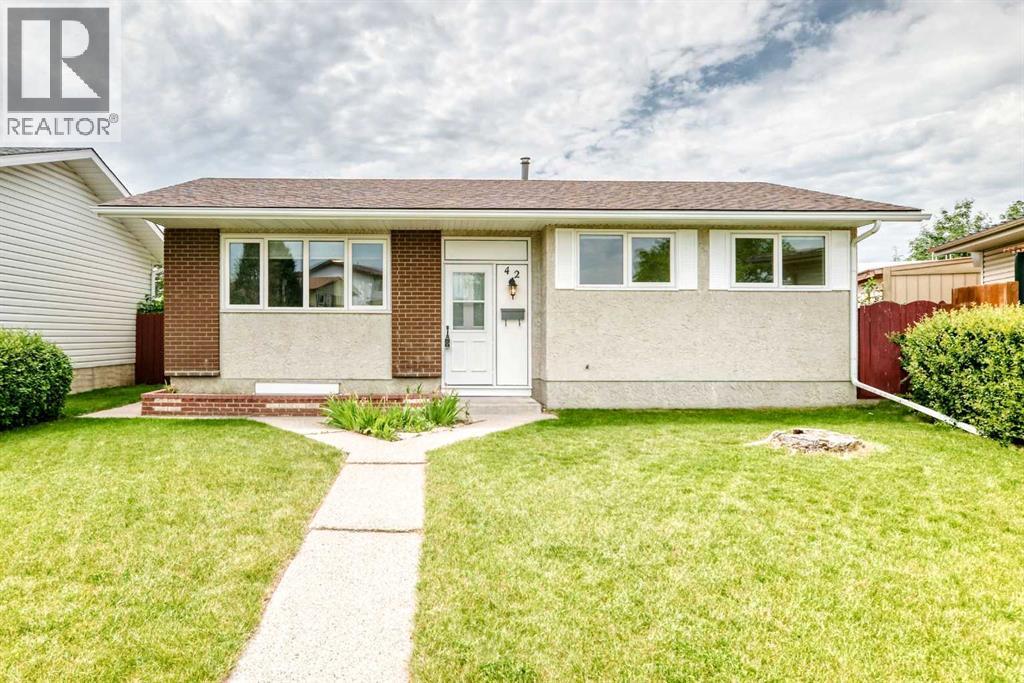 42 Rundlelawn Close NE, Calgary, Alberta