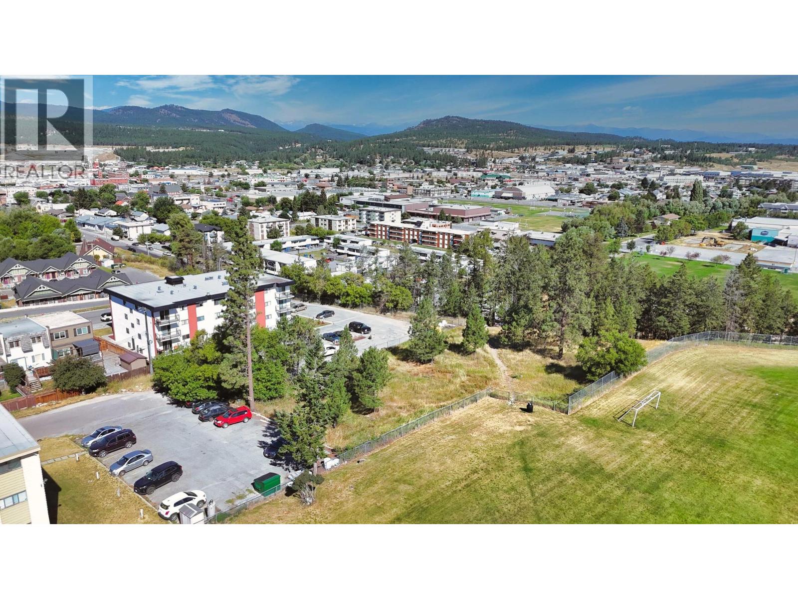 114 17a Avenue S, Cranbrook, British Columbia  V1C 3A5 - Photo 3 - 10396145