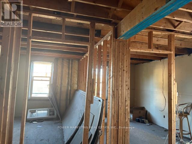 566 Bay Street, Ottawa, Ontario K1R 6B9 - Photo 2 - X13622426