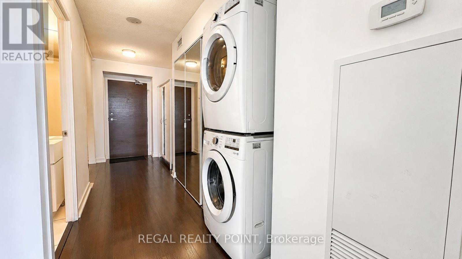 3015 - 21 Iceboat Terrace, Toronto, Ontario M5V 4A9 - Photo 4 - C13622416