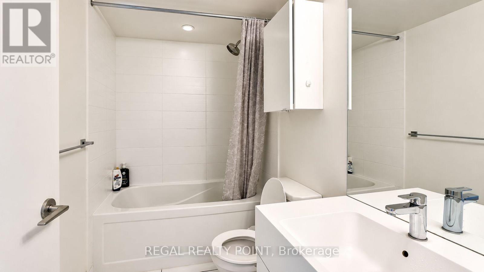 3015 - 21 Iceboat Terrace, Toronto, Ontario M5V 4A9 - Photo 8 - C13622416