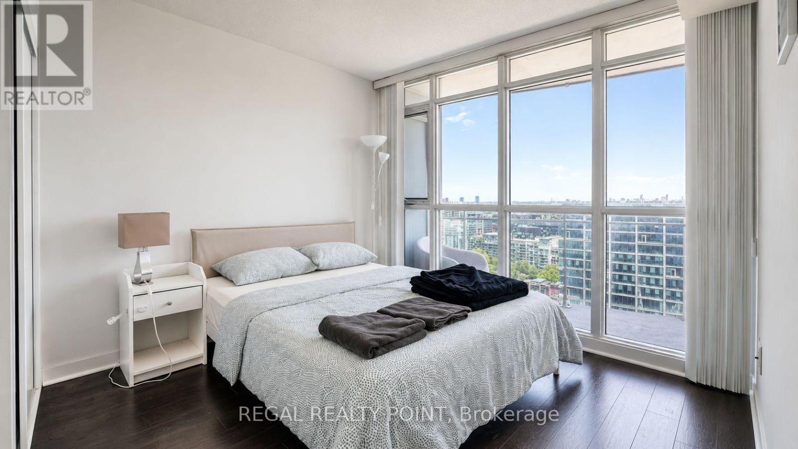 3015 - 21 ICEBOAT TERRACE