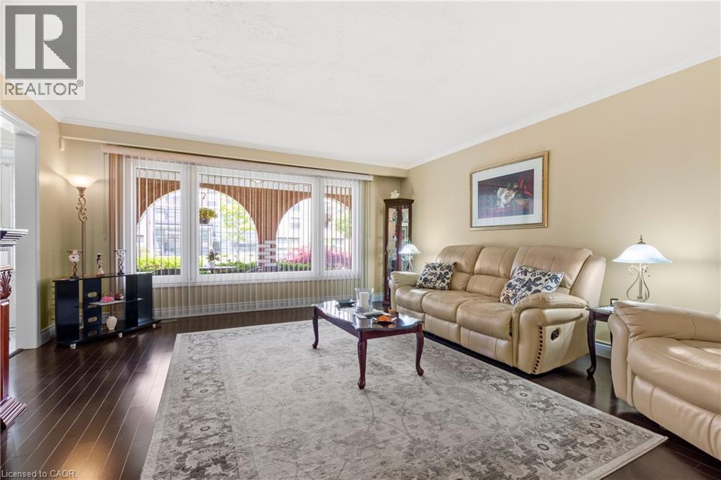 58 Centennial Parkway S, Hamilton, Ontario  L8G 2C4 - Photo 5 - 40831856