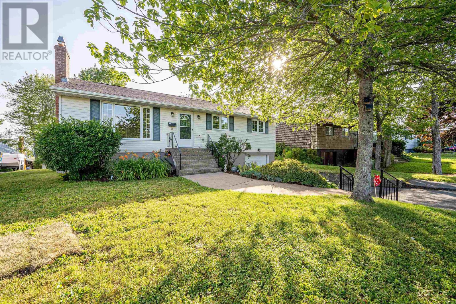 8 Windward Avenue, Dartmouth, Nova Scotia  B2W 2H1 - Photo 2 - 202619158