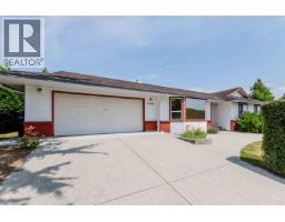 5078 BAY ROAD, Sechelt, British Columbia