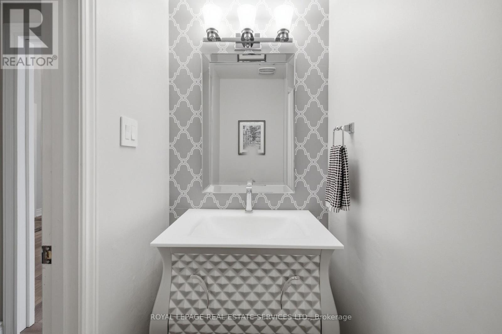 11 Regency Court, Oakville, Ontario  L6H 2P6 - Photo 21 - W13622380