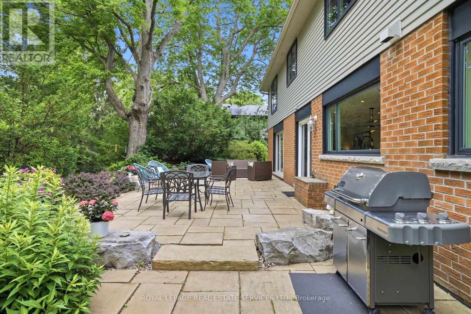 11 Regency Court, Oakville, Ontario  L6H 2P6 - Photo 40 - W13622380