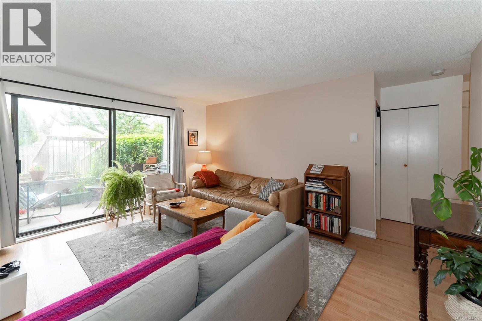 104 2757 Quadra St, Victoria, British Columbia  V8T 4E5 - Photo 18 - 1044502