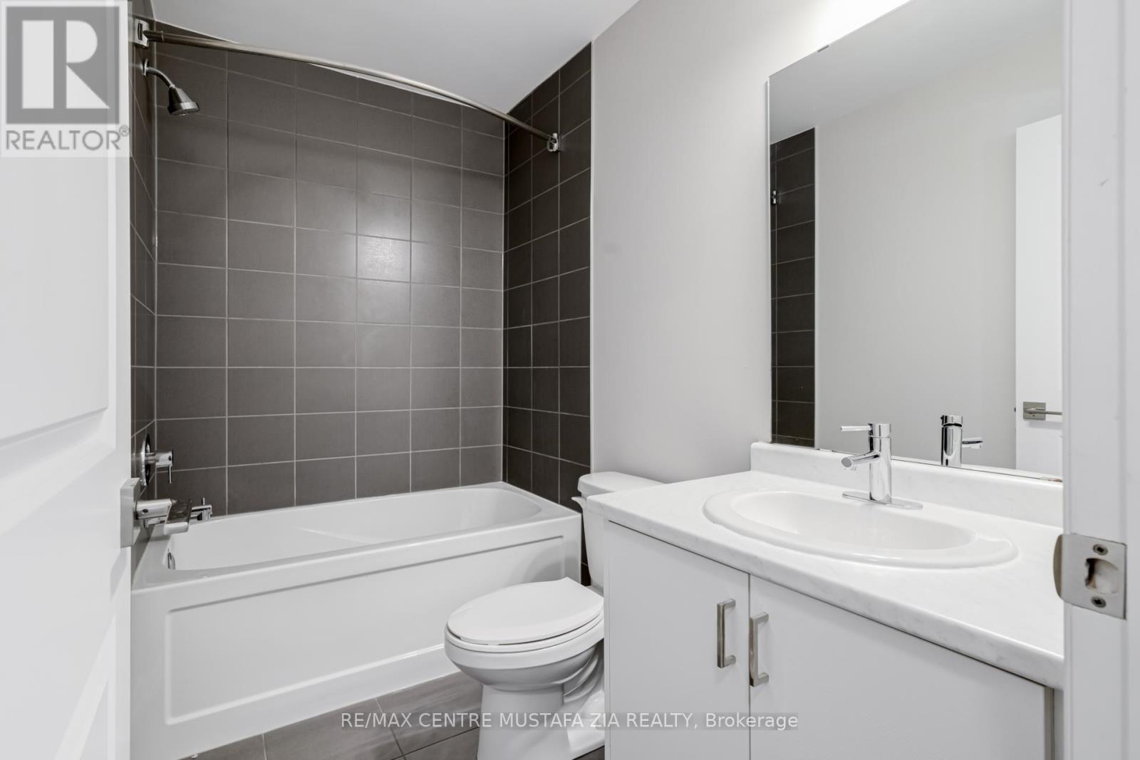 74 Soho Street, Hamilton, Ontario  L8J 0L4 - Photo 31 - X13622370