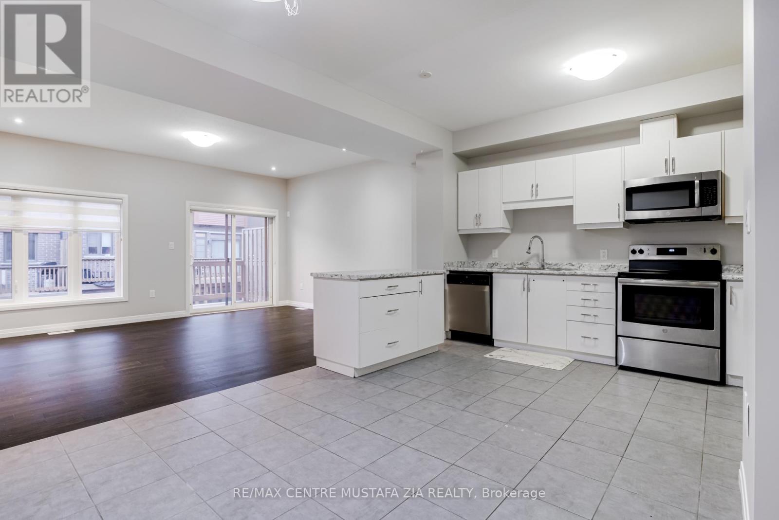 74 Soho Street, Hamilton, Ontario  L8J 0L4 - Photo 9 - X13622370