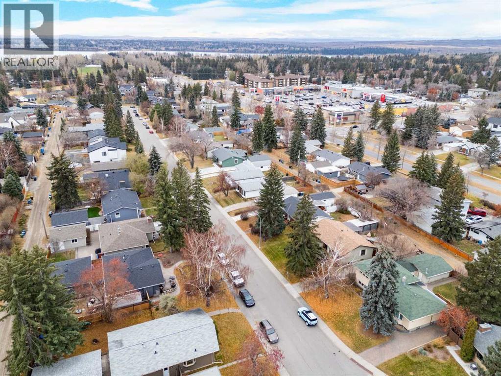 6407 Lombardy Crescent SW, Calgary, Alberta  T3E 5R3 - Photo 32 - A2332874