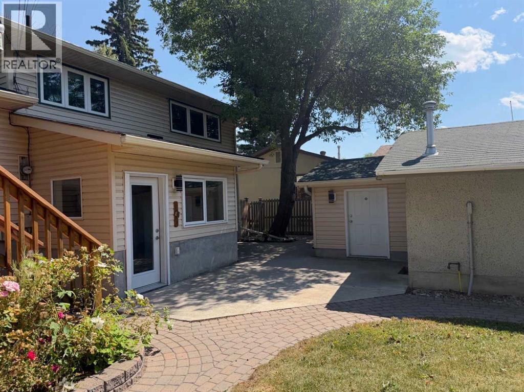 6407 Lombardy Crescent SW, Calgary, Alberta  T3E 5R3 - Photo 26 - A2332874